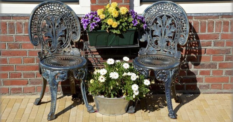 How to Decorate a Patio on a Budget